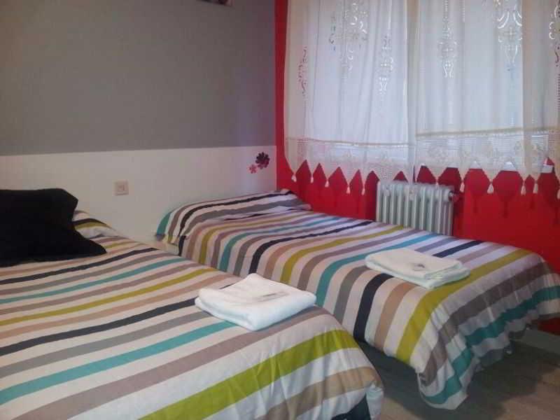 Arjori Rooms Hostal سلامنكا المظهر الخارجي الصورة