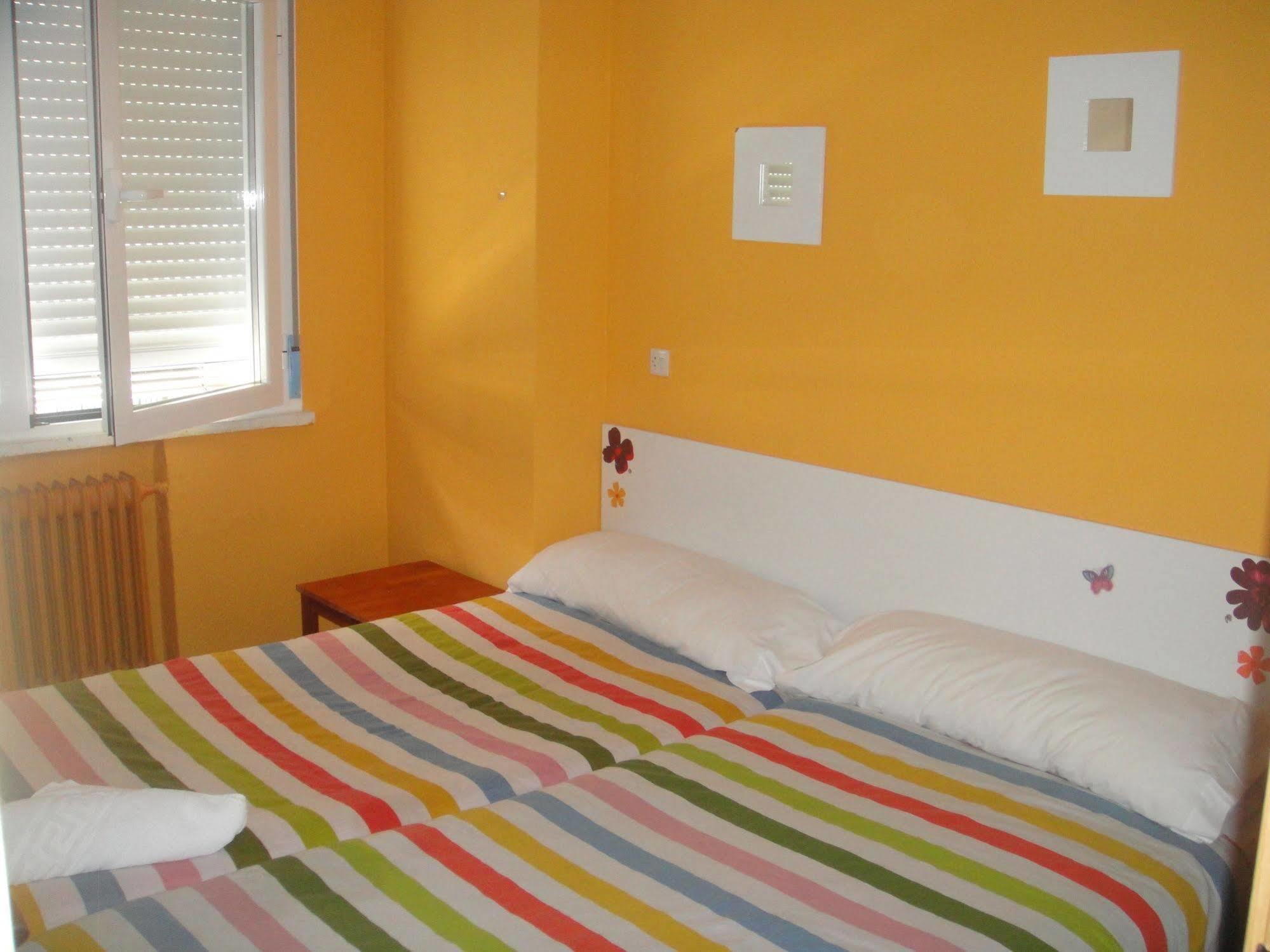 Arjori Rooms Hostal سلامنكا المظهر الخارجي الصورة
